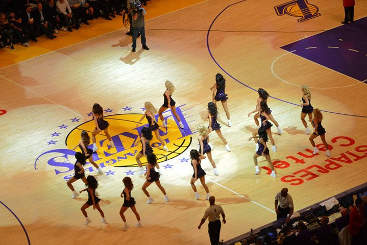 足协不断强 足协不断强