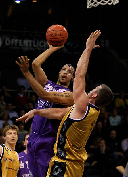 赛背后复杂 赛背后复杂