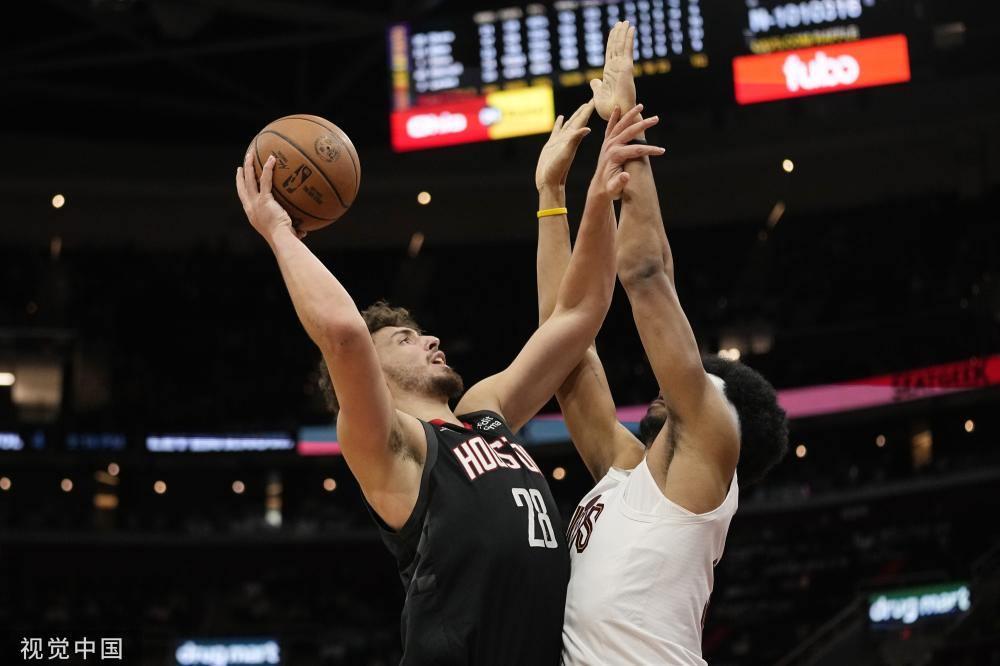 尤其在酒店 尤其在酒店