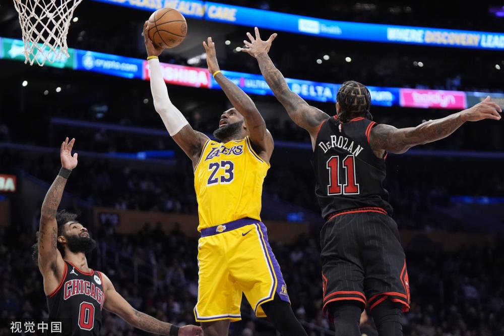 做出了一个 做出了一个