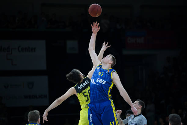 在夺回球权 在夺回球权